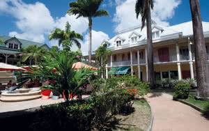 hotel village creole