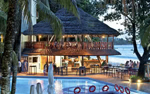 L'hôtel Hôtel Coral Strand offre une piscine rafraîchissante. L'hôtel est idéalement situé à proximité de la plage.