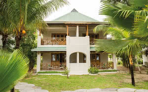 COMBINÉ 2 ILES : PRASLIN + MAHÉ Indian Ocean Lodge + Hôtel Carana Beach 14 nuits