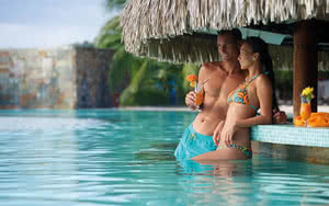 bar piscine hotel manava suite resort