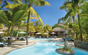 piscine Hôtel Emeraude Beach Attitude