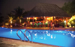L'hôtel Kuredu Island Resort & Spa offre une piscine rafraîchissante. Restez dans un superbe hôtel Kuredu Island Resort & Spa.