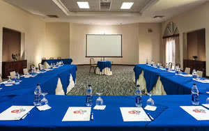 meeting room caraibes be live canoa hotel