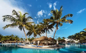 piscine be live canoa hotel