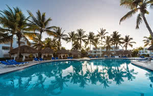 piscine hotel be live collection canoa