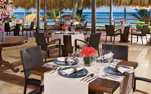 Partez en République Dominicaine. L'hôtel dispose d'un restaurant proposant des specialités culinaires locales.