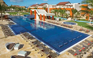 Restez dans un superbe hôtel Hôtel Breathless Punta Cana Resort & Spa. L'hôtel Hôtel Breathless Punta Cana Resort & Spa offre une piscine rafraîchissante.