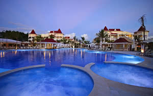 piscine hotel luxury bahia principe bouganville