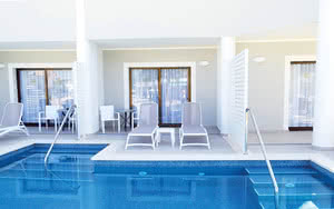 Partez en République Dominicaine. L'hôtel offre une piscine rafraîchissante.
