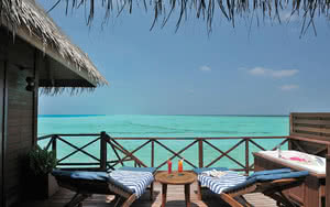 L'hôtel dispose d'un restaurant proposant des specialités culinaires locales. Partez en Maldives.