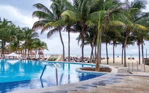piscine hotel royal hideaway playacar
