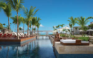 Restez dans un superbe hôtel Dreams Onyx Resort & SPA. Partez en République Dominicaine.
