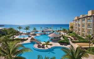 Restez dans un superbe hôtel Dreams Jade Resort & Spa. L'hôtel est idéalement situé à proximité de la plage.
