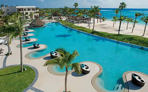 L'hôtel Secrets Akumal Riviera Maya offre une piscine rafraîchissante. Restez dans un superbe hôtel Secrets Akumal Riviera Maya.