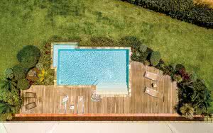 vue aerienne piscine Villa Azura