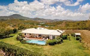 Restez dans un superbe hôtel Villa Azura. Partez en Martinique.
