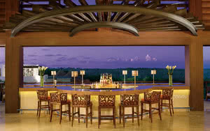Partez en Mexique : Cancun & Riviera Maya. L'hôtel dispose d'un restaurant proposant des specialités culinaires locales.