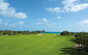 Partez en Mexique : Cancun & Riviera Maya. Restez dans un superbe hôtel Secrets Playa Mujeres Golf & Spa Resort.