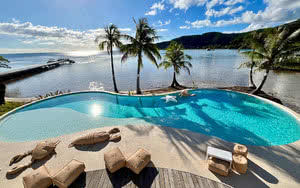 Apatoa Beach & Garden Village