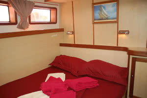 intérieur cabine croisiere catamaran