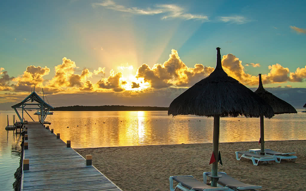 COMBINÉ 2 ILES : RÉUNION + ILE MAURICE Ness By D Ocean + Hôtel Preskil Island Resort 10 nuits **** - 15