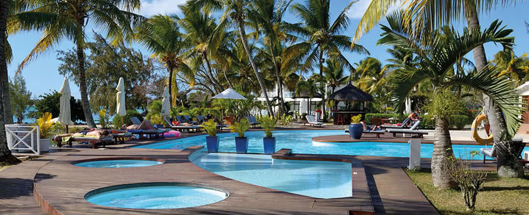 Restez dans un superbe hôtel Hôtel Coral Azur Beach Resort. Partez en Ile Maurice.