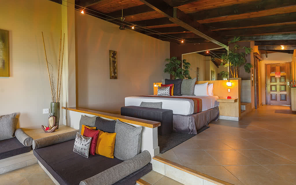 COMBINÉ 2 ILES : MAHÉ + PRASLIN Story Seychelles + Coco de Mer & Black Parrot Suites 12 nuits **** - 15