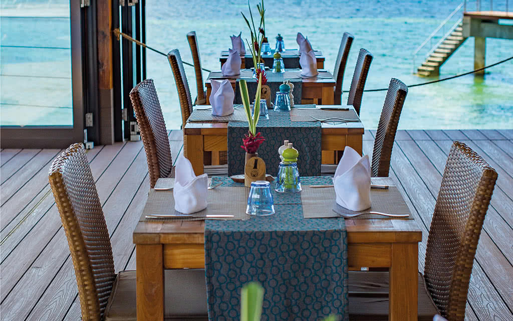 COMBINÉ 2 ILES : MAHÉ + PRASLIN Story Seychelles + Coco de Mer & Black Parrot Suites 12 nuits **** - 11