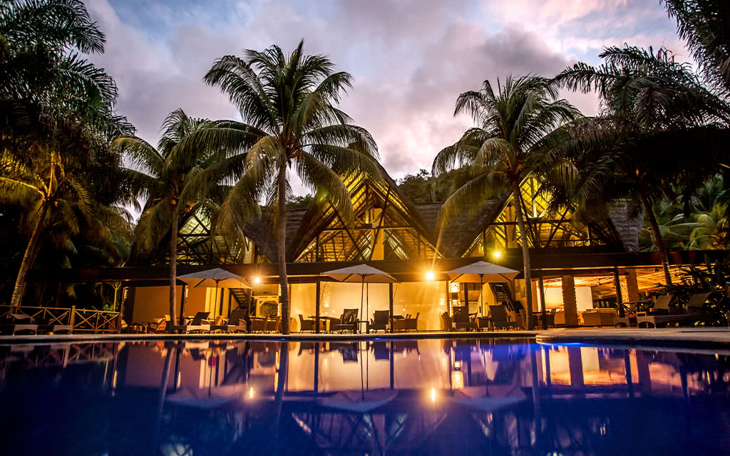 COMBINÉ 2 ILES : PRASLIN + MAHÉ Paradise Sun + Carana Beach Hôtel 12 nuits **** - 13