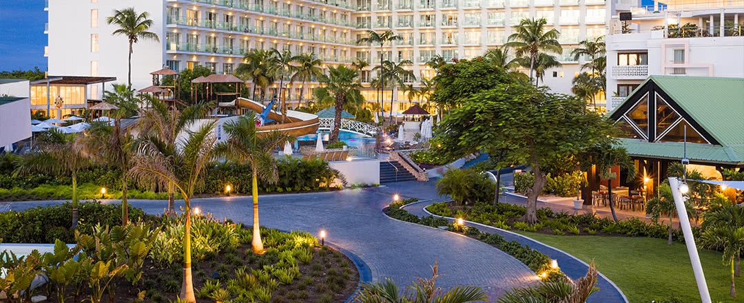 Sonesta Maho Beach Resort