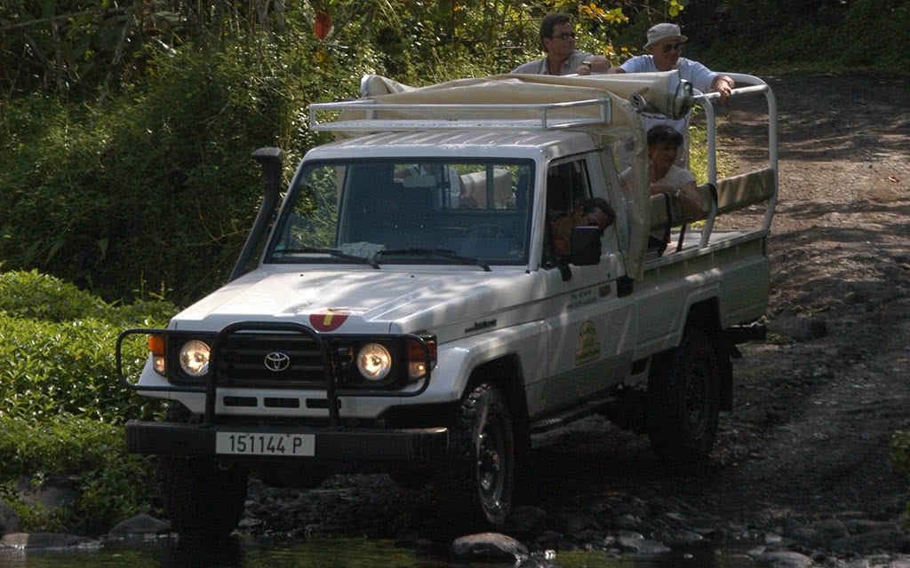 TAHITI - Safari 4x4 et déjeuner au Relais de la Maroto