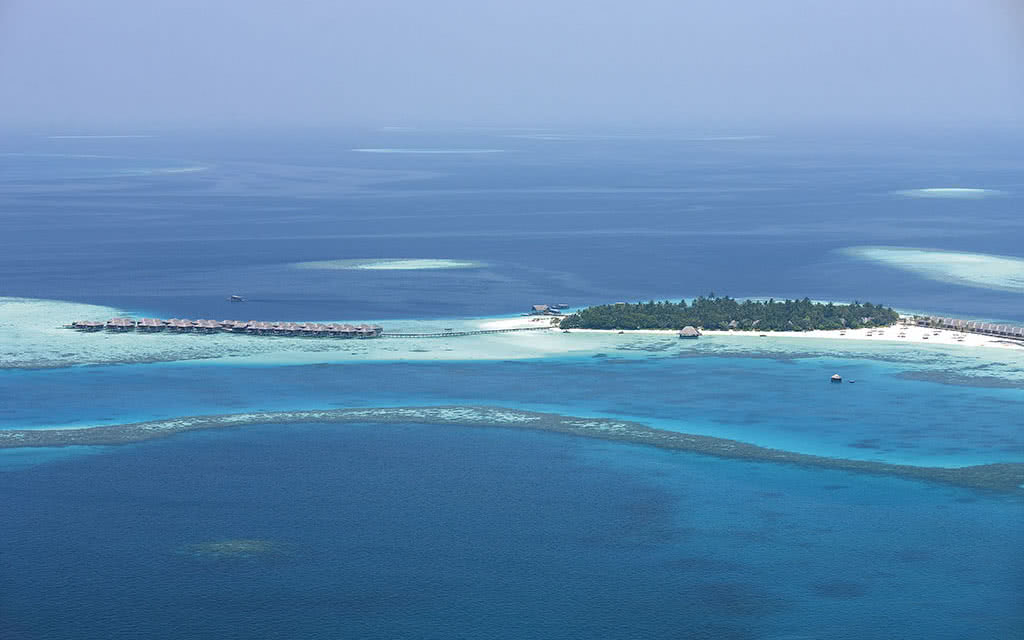 Maldives L'hôtel est idéalement situé à proximité de la plage. Partez en Maldives. Hôtel Constance Moofushi Maldives 