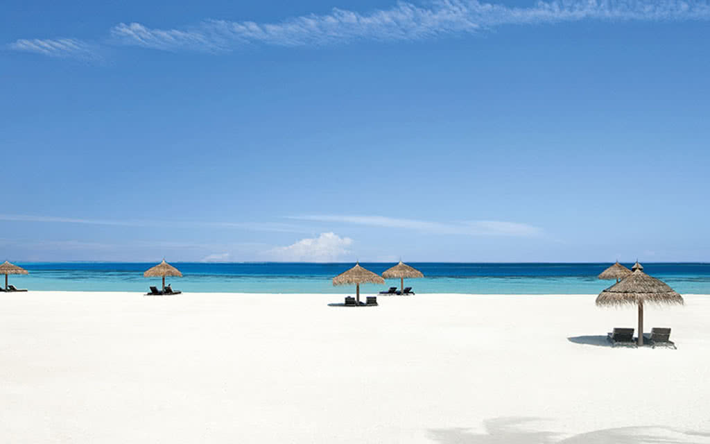 Maldives Partez en Maldives. L'hôtel est idéalement situé à proximité de la plage. Hôtel Constance Moofushi Maldives 