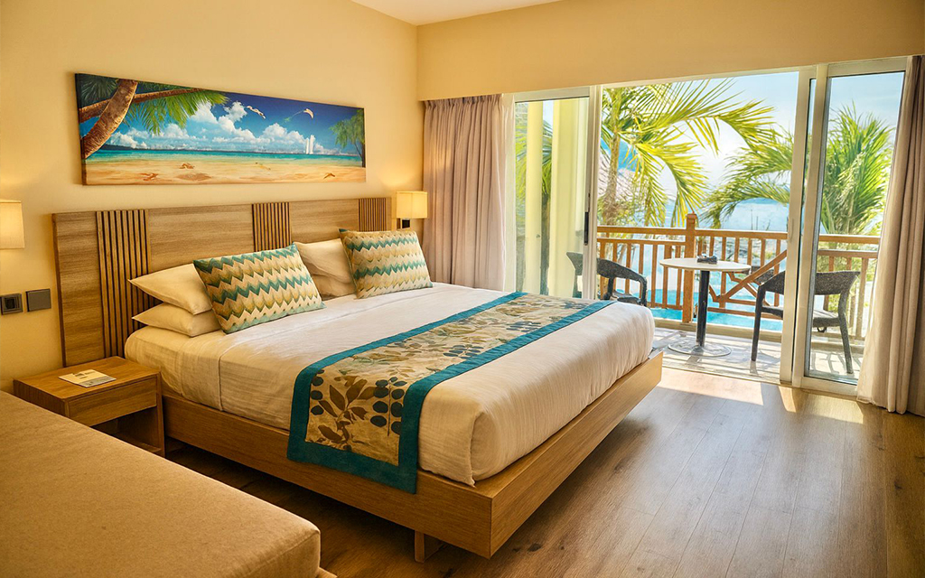 Hôtel Pearle Beach 4*