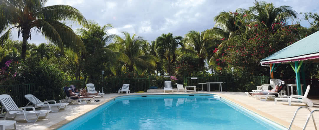 L'hôtel offre une piscine rafraîchissante. Partez en Guadeloupe.