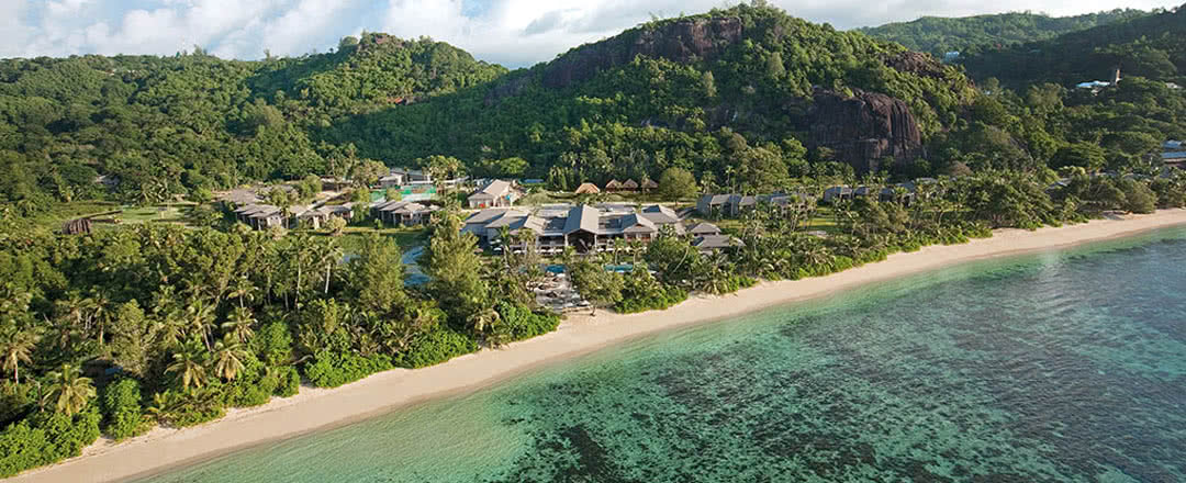 Partez en Mahé. Restez dans un superbe hôtel Hôtel Kempinski Seychelles Resort Baie Lazare.