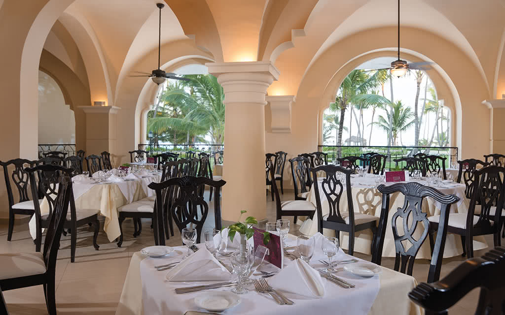 theatre hotel occidental caribe