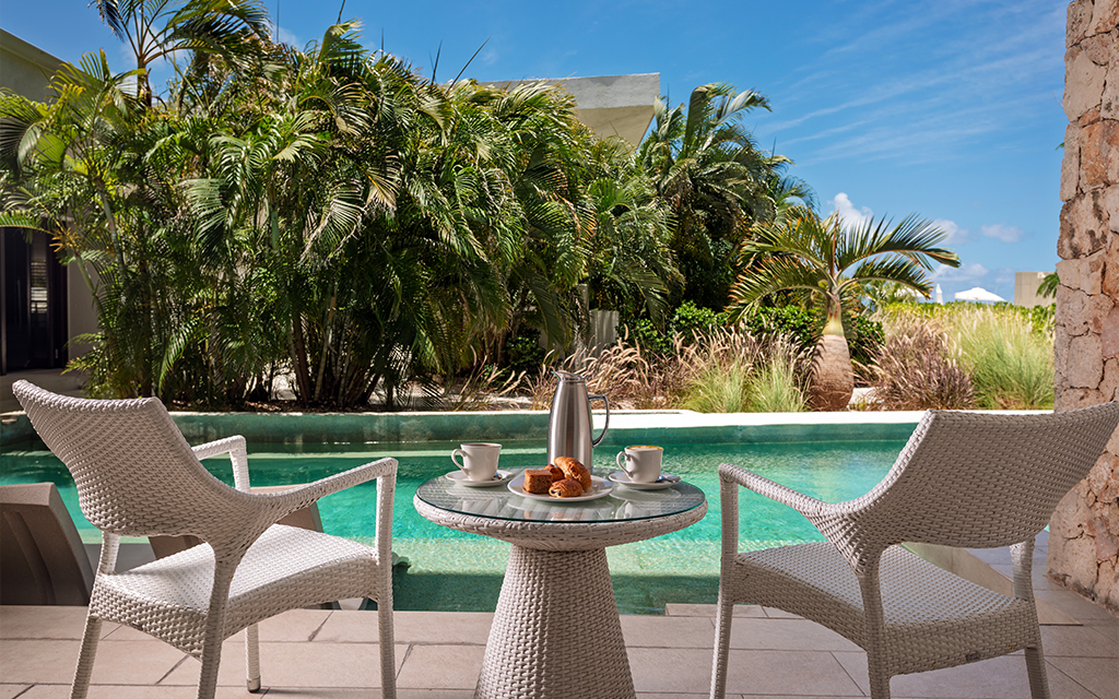 Swim Out Junior Suite