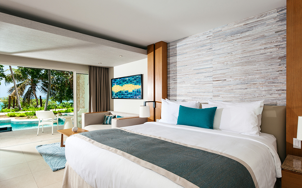 Swim Out Junior Suite