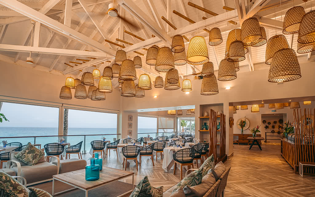 COMBINÉ 2 ILES : PRASLIN + MAHÉ Indian Ocean Lodge + CARANA BEACH HOTEL 12 nuits *** - 15