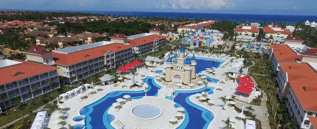 Restez dans un superbe hôtel Bahia Principe Fantasia Punta Cana. L'hôtel est idéalement situé à proximité de la plage.