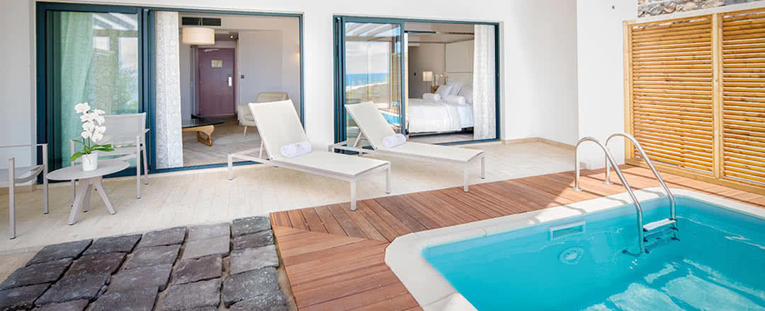 Nous offrons une chambre avec un lit confortable, une vue magnifique et tous les équipements de chambre nécessaires pour un séjour agréable. Partez en Réunion.
