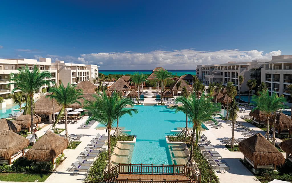 Royal Service at Paradisus La Perla ***** Royal Service at Paradisus La Perla *****