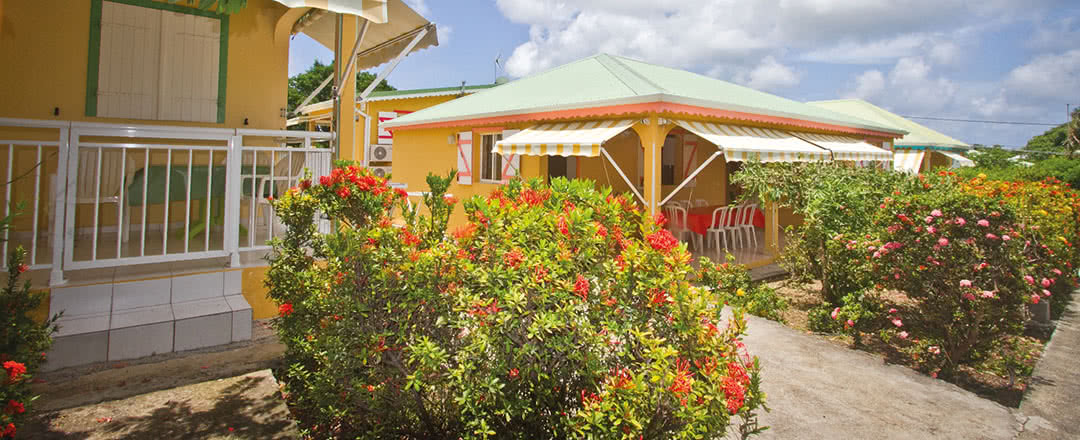 Restez dans un superbe hôtel Village de Bragelogne. Partez en Guadeloupe.