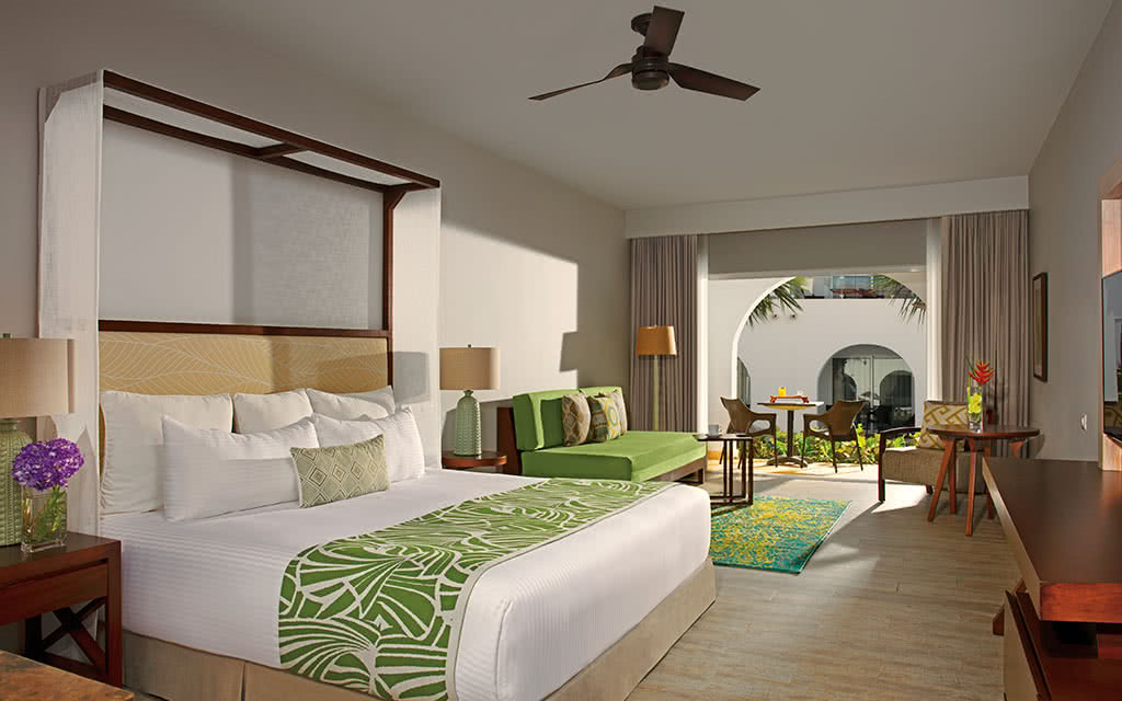 Deluxe Suite Tropical View