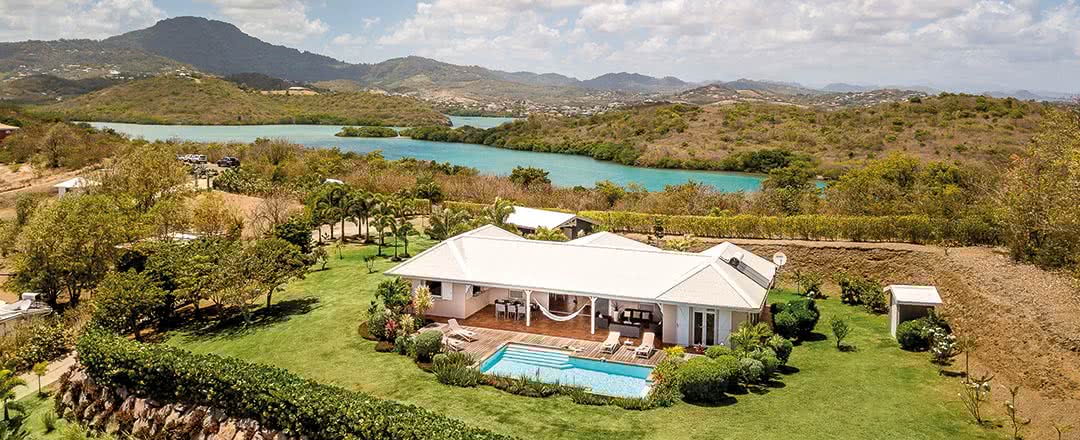L'hôtel Villa Azura offre une piscine rafraîchissante. Partez en Martinique.