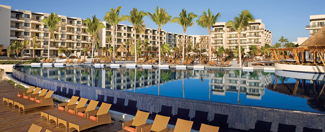 Restez dans un superbe hôtel Dreams Riviera Cancun Resort & Spa. Partez en Mexique : Cancun & Riviera Maya.