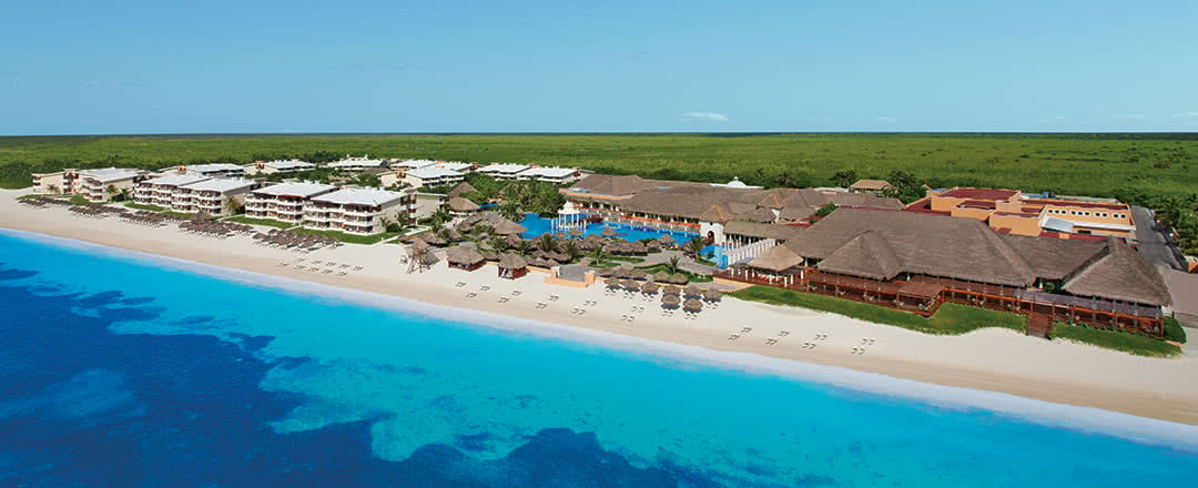 L'hôtel est idéalement situé à proximité de la plage. Restez dans un superbe hôtel Dreams Sapphire Resort & Spa.