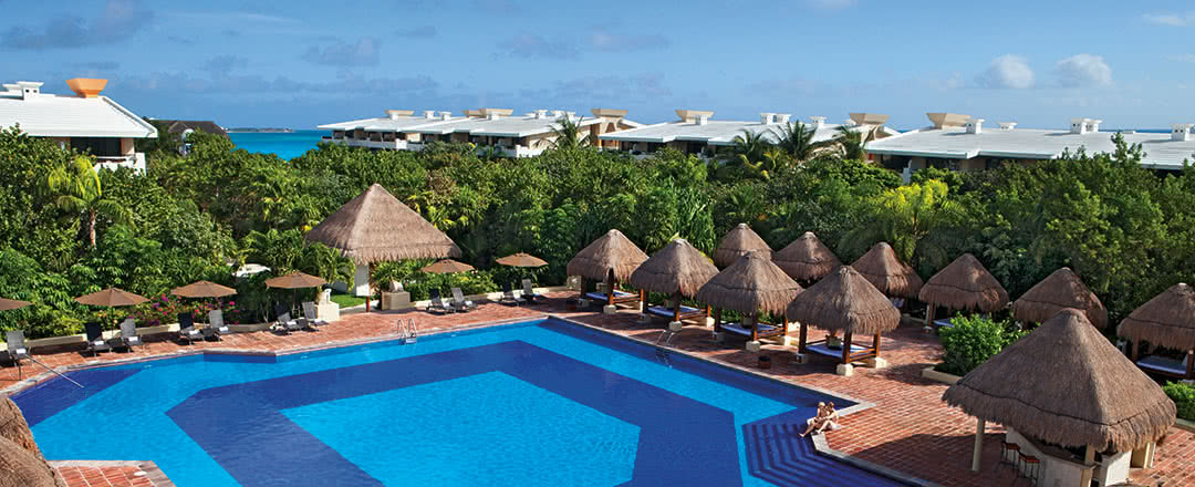 L'hôtel est idéalement situé à proximité de la plage. Restez dans un superbe hôtel Dreams Sapphire Resort & Spa.
