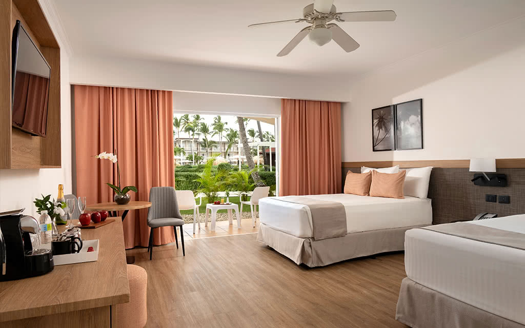 Deluxe Tropical View